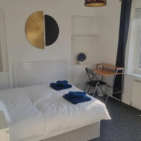 Flat In Nottingham Apartment Exterior photo